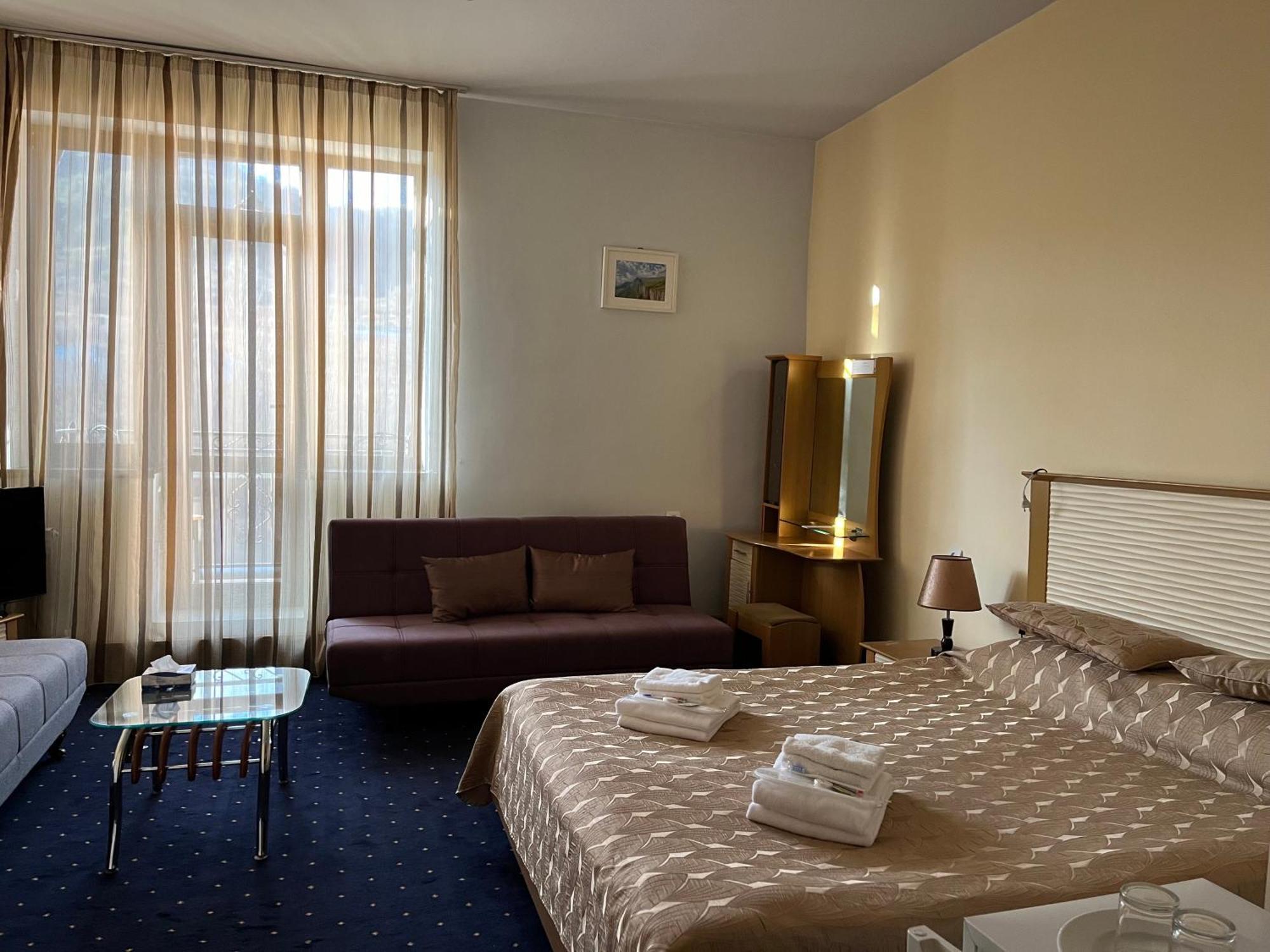 Greenwood Hotel Дилижан Экстерьер фото