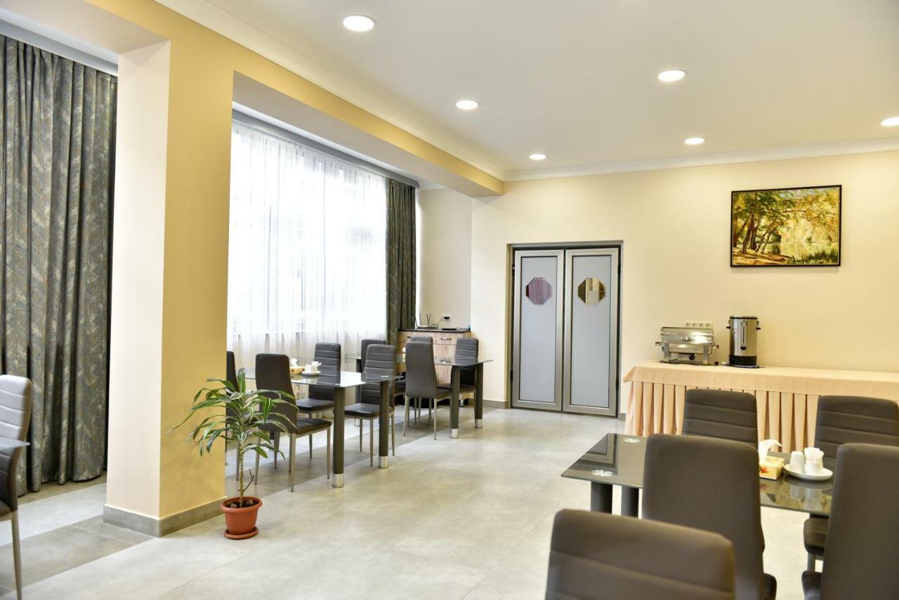 Greenwood Hotel Дилижан Экстерьер фото